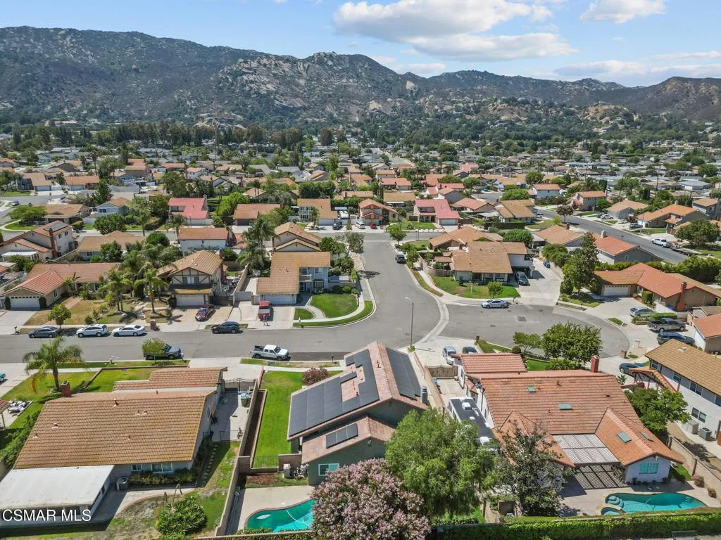 6435 Hazel Circle, Simi Valley, California 93063 home-pic-4